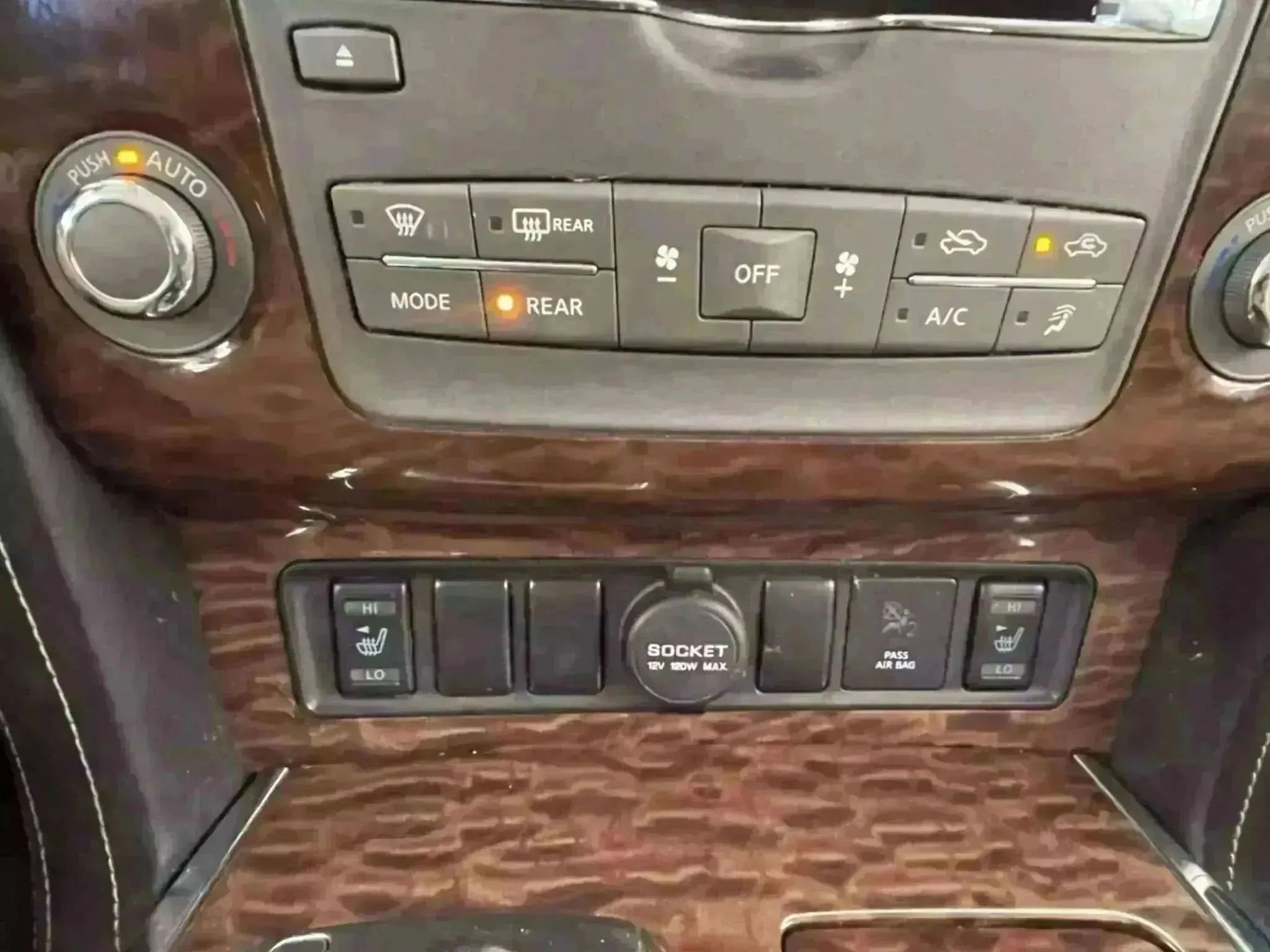 Used 2017 Nissan Armada SL image 16