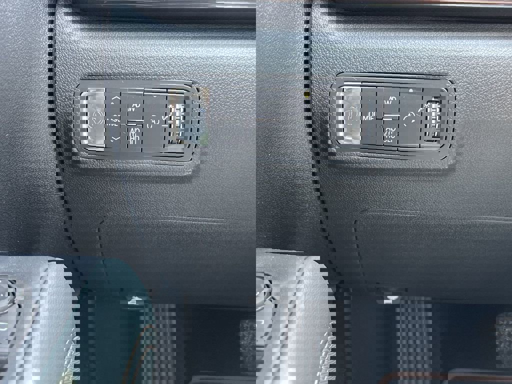 New 2026 GMC Terrain AT4 w/ Convenience Package III image 18