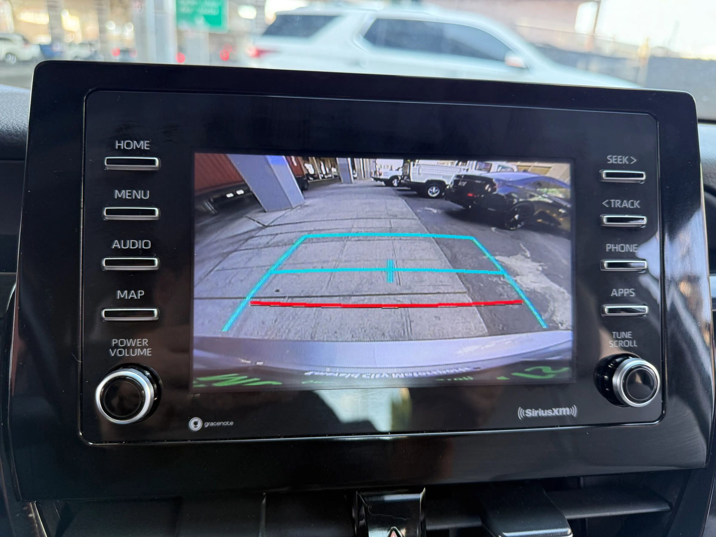 Used 2022 Toyota Camry LE image 27