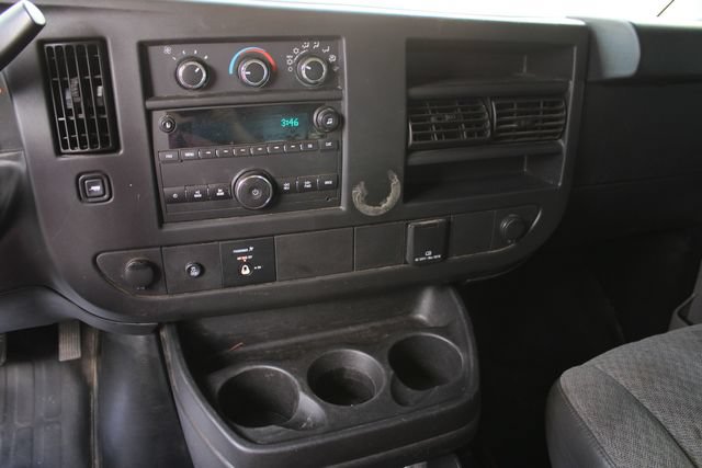 Used 2017 GMC Savana 2500 RWD image 11