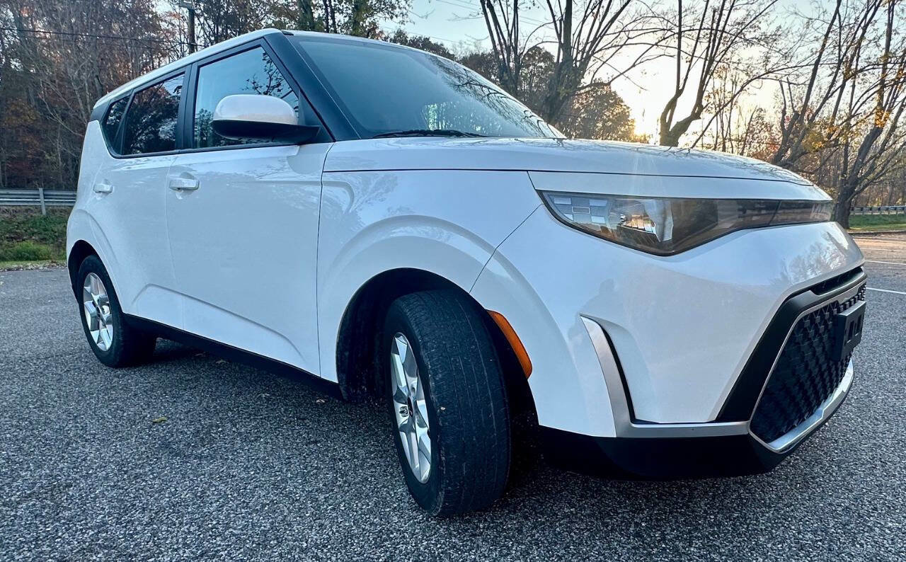 Used 2024 Kia Soul LX w/ Option Group 015 image 9