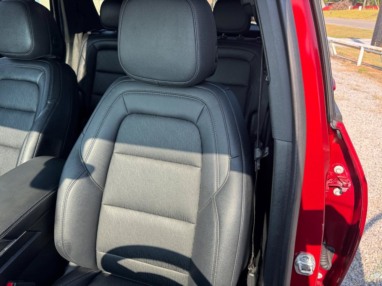 Used 2025 Chevrolet Equinox LT w/ Convenience Package II FWD image 22