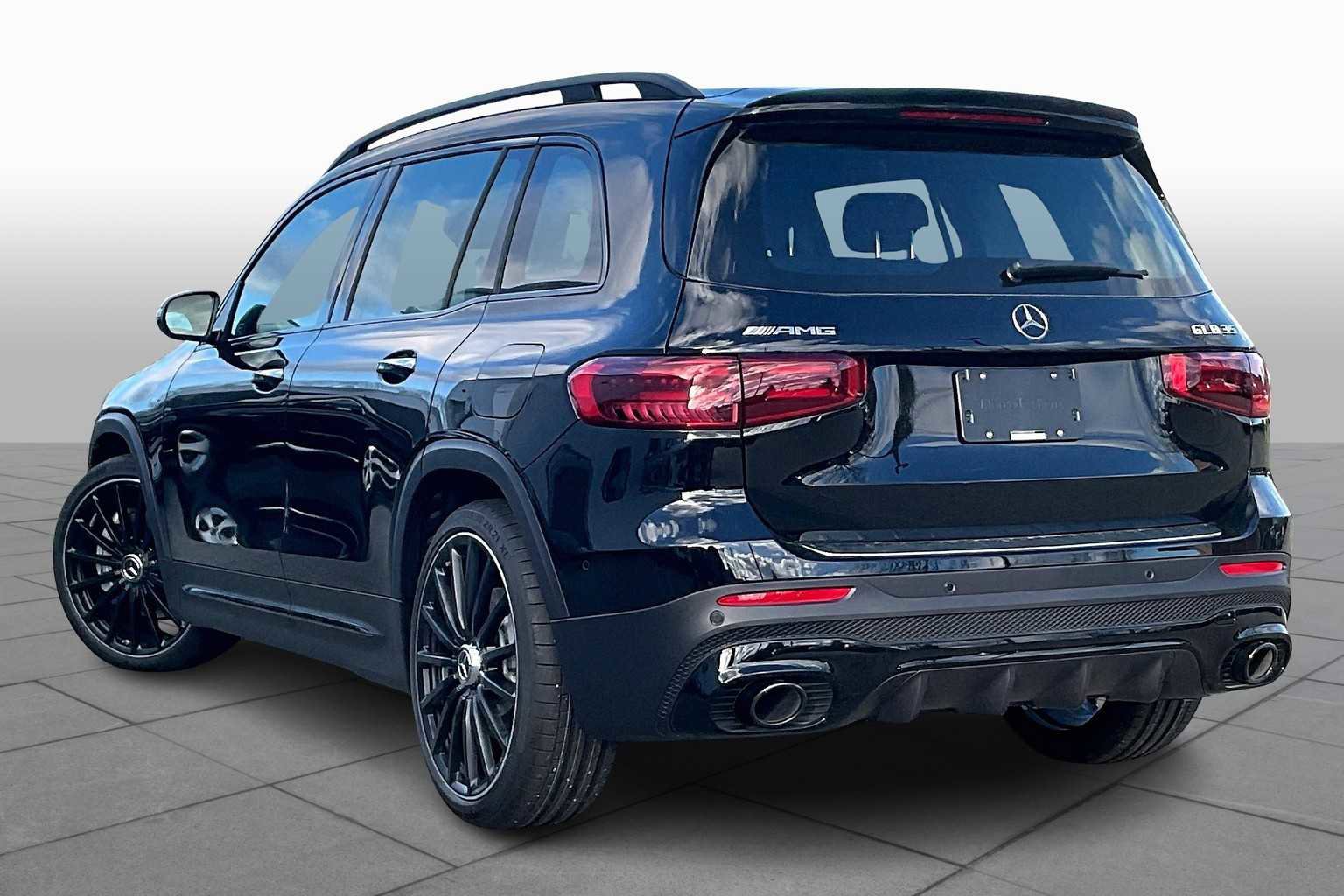 New 2025 Mercedes-Benz GLB 35 AMG 4MATIC image 4