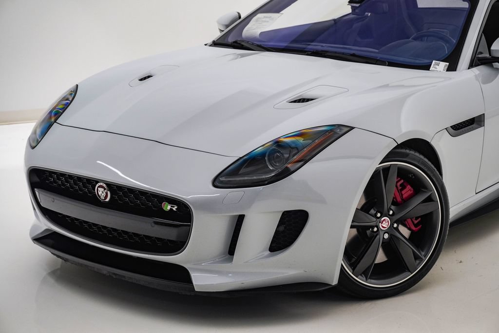 Used 2017 Jaguar F-TYPE R AWD/4WD image 4