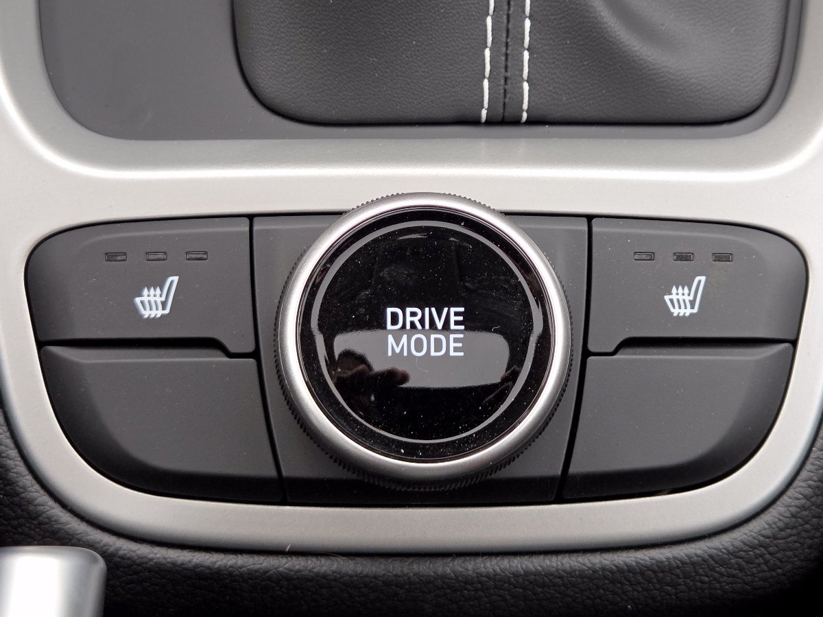 New 2026 Hyundai Venue SEL FWD image 37