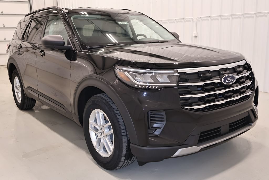 New 2026 Ford Explorer Active AWD/4WD image 3