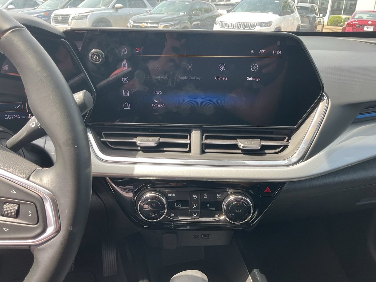 Used 2025 Chevrolet Trax LT w/ LT Convenience Package FWD image 20