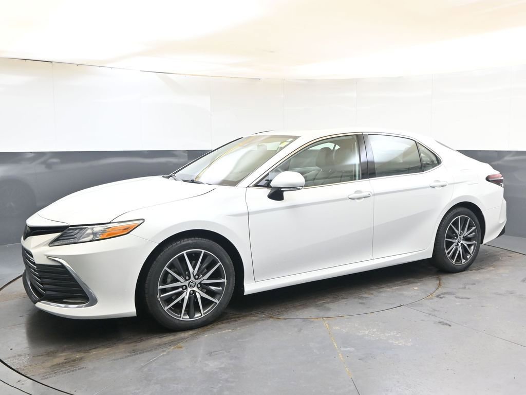 Used 2023 Toyota Camry XLE w/ Cold Weather Package image 2