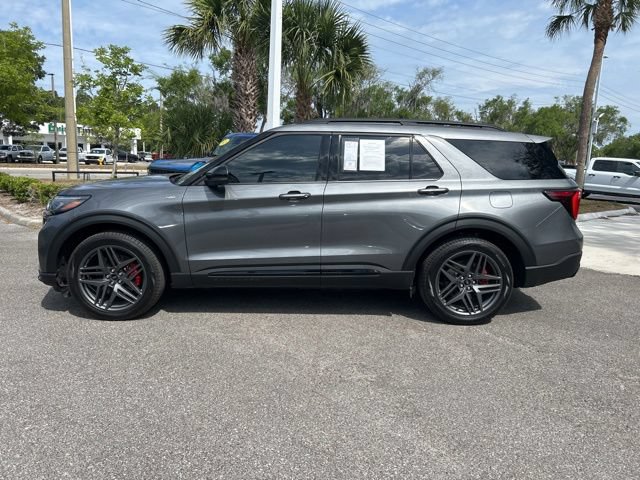 Certified 2026 Ford Explorer ST-Line w/ ST-Line Street Pack RWD image 7