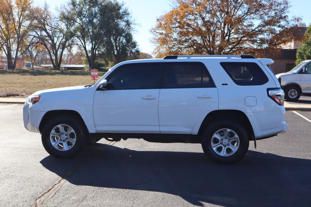 Used 2022 Toyota 4Runner SR5 Premium image 9