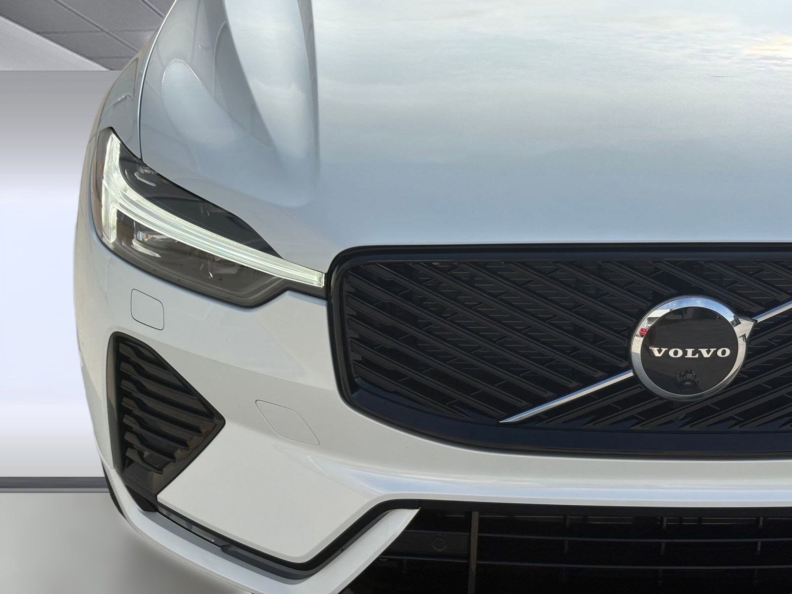 Certified 2026 Volvo XC60 B5 Plus w/ Protection Package Premier image 21