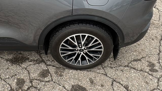 Certified 2024 Ford Escape PHEV w/ PHEV Premium Package image 27