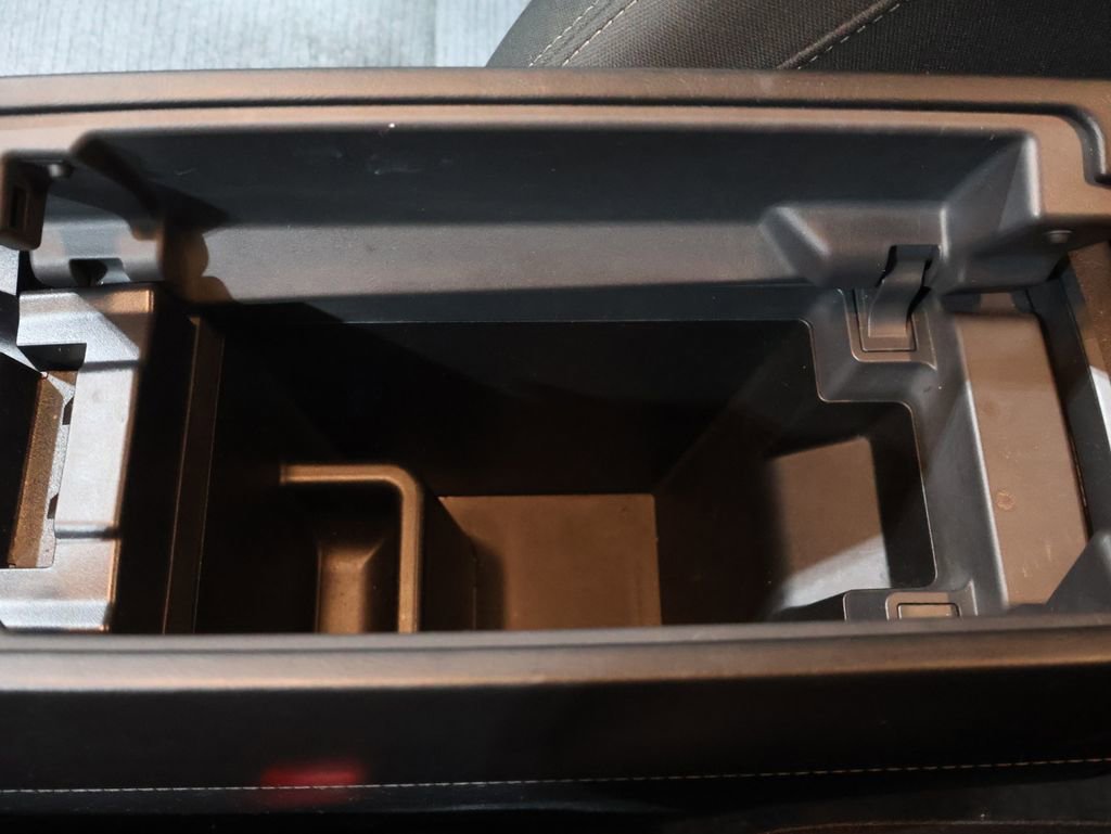 Used 2022 Nissan Rogue S image 30