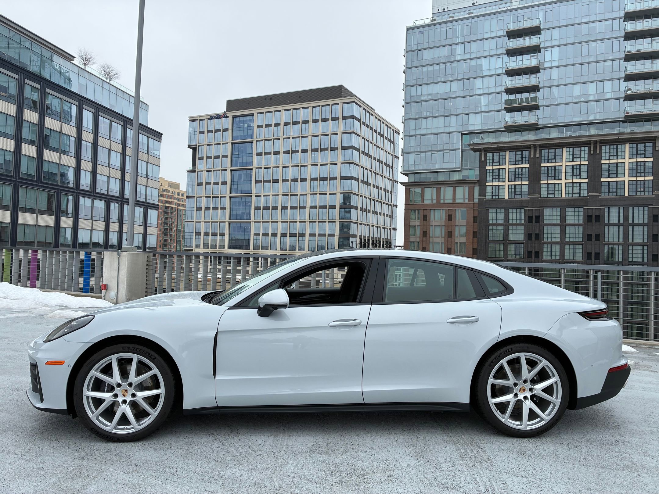 New 2026 Porsche Panamera 4 image 2