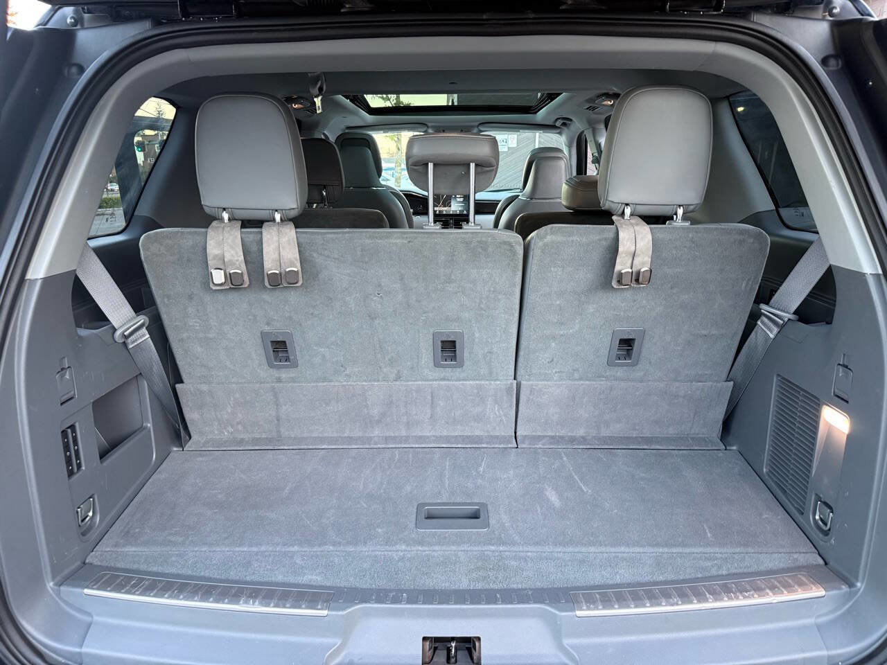 Used 2018 Lincoln Navigator Reserve AWD/4WD image 14
