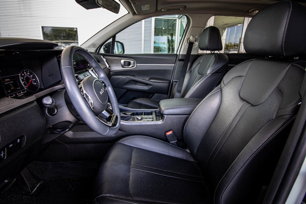 Used 2023 Kia Sorento S w/ Panoramic Sunroof Package image 25