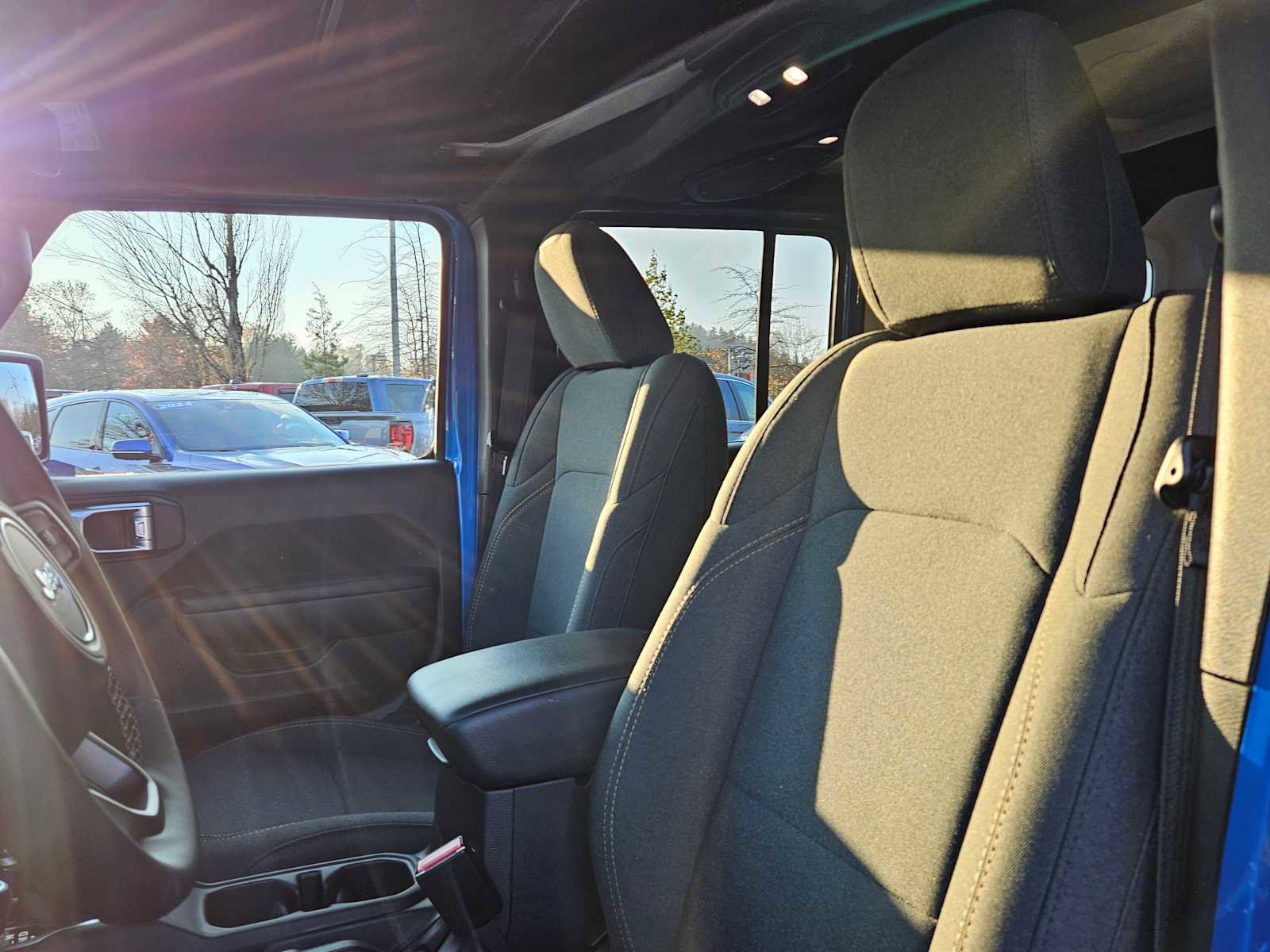 Used 2024 Jeep Wrangler Willys image 24