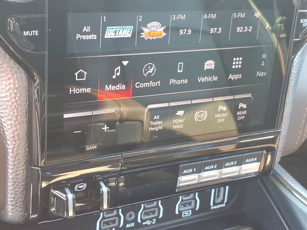 Used 2025 RAM 3500 Longhorn AWD/4WD image 33