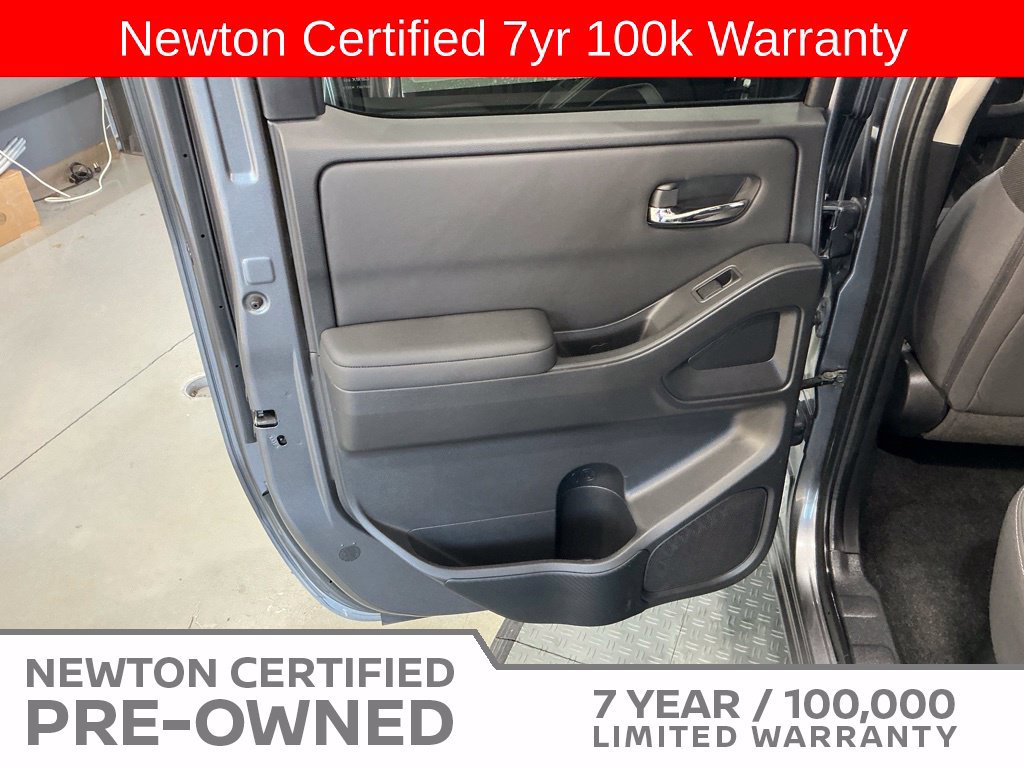 Used 2022 Nissan Frontier SV AWD/4WD image 35