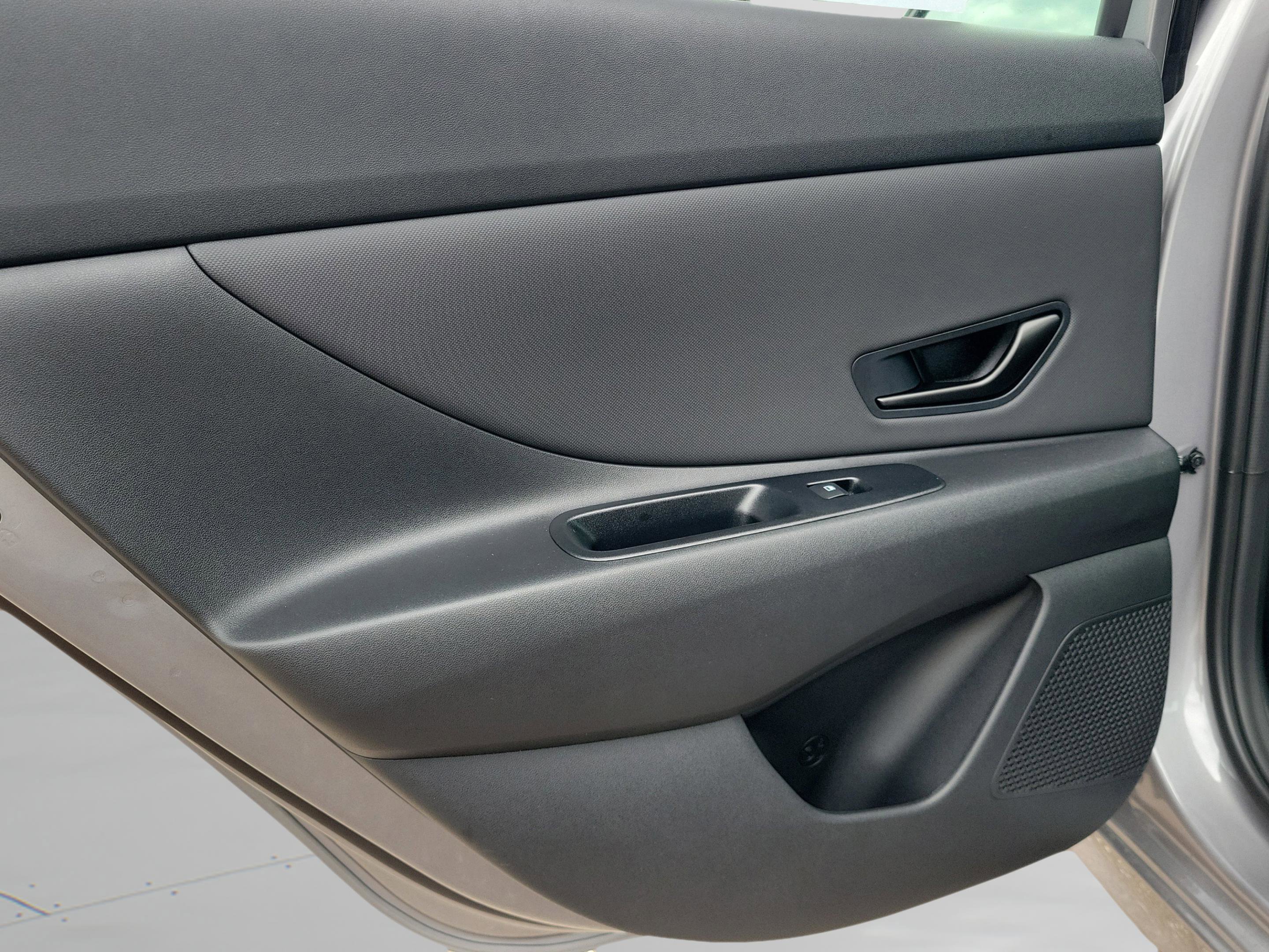 New 2026 Hyundai Elantra SEL Sport image 9