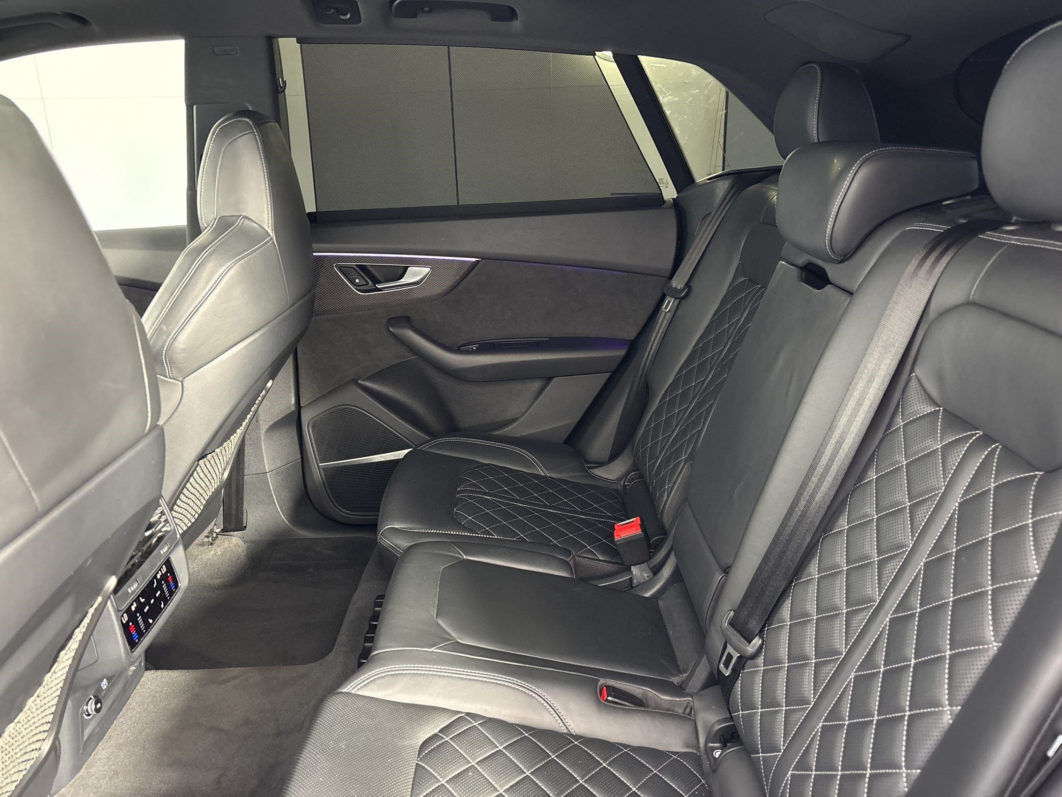 Used 2020 Audi SQ8 Prestige w/ Prestige Package AWD/4WD image 24