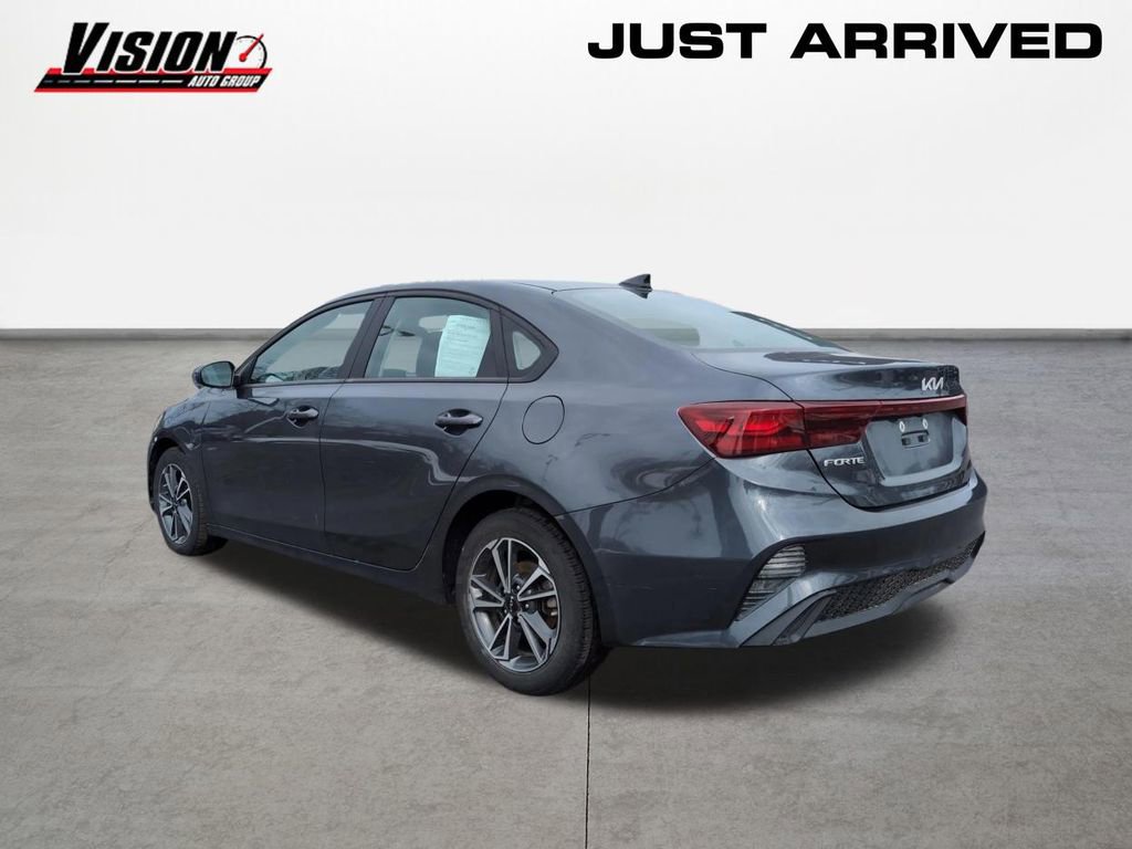 Used 2022 Kia Forte LXS image 7