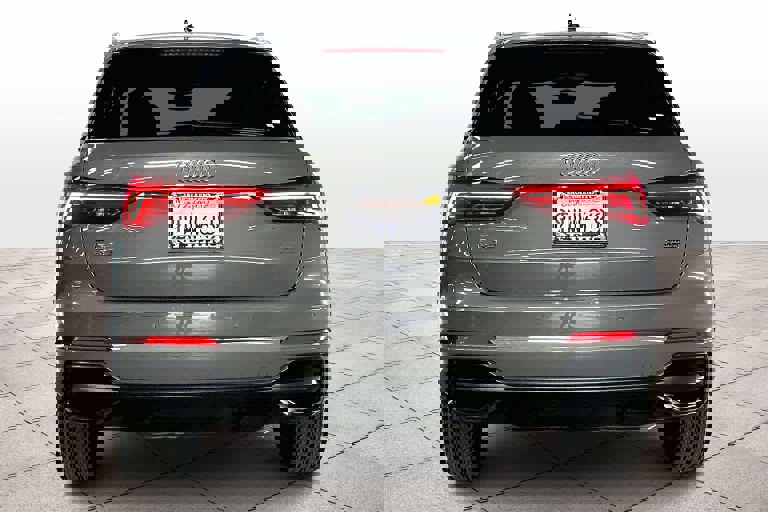 Used 2022 Audi Q3 2.0T Premium w/ Convenience Package image 7