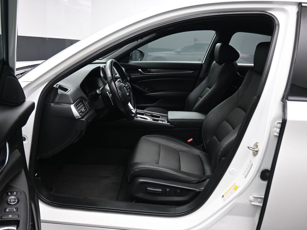 Used 2019 Honda Accord Sport image 12
