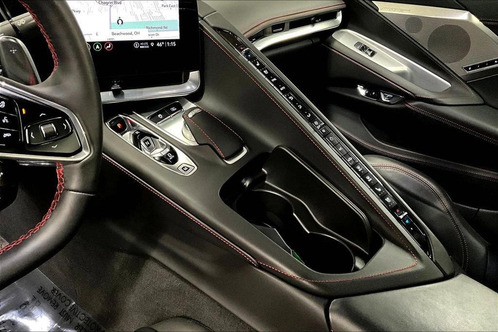 Used 2021 Chevrolet Corvette Stingray Premium Conv w/ Z51 Performance Package RWD image 17