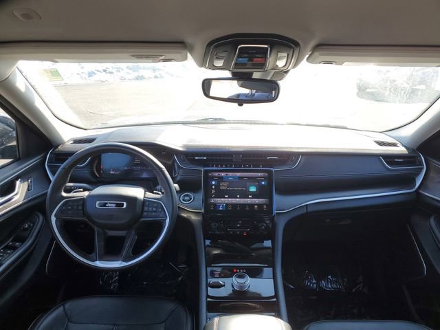 Used 2022 Jeep Grand Cherokee Limited image 25