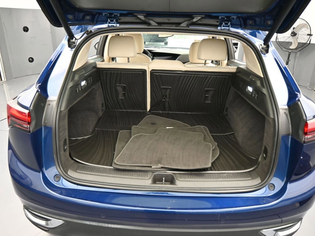 Used 2023 Buick Envision Preferred image 41