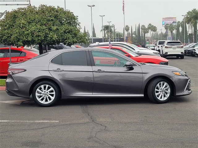 Used 2024 Toyota Camry LE image 4