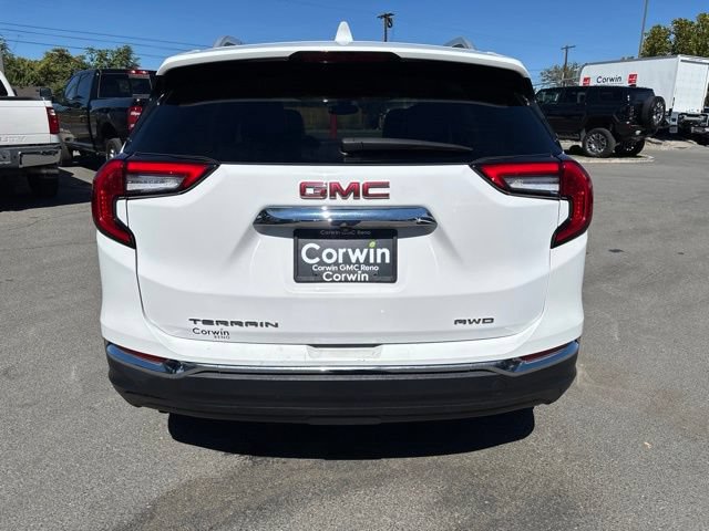 Used 2024 GMC Terrain SLT AWD/4WD image 5