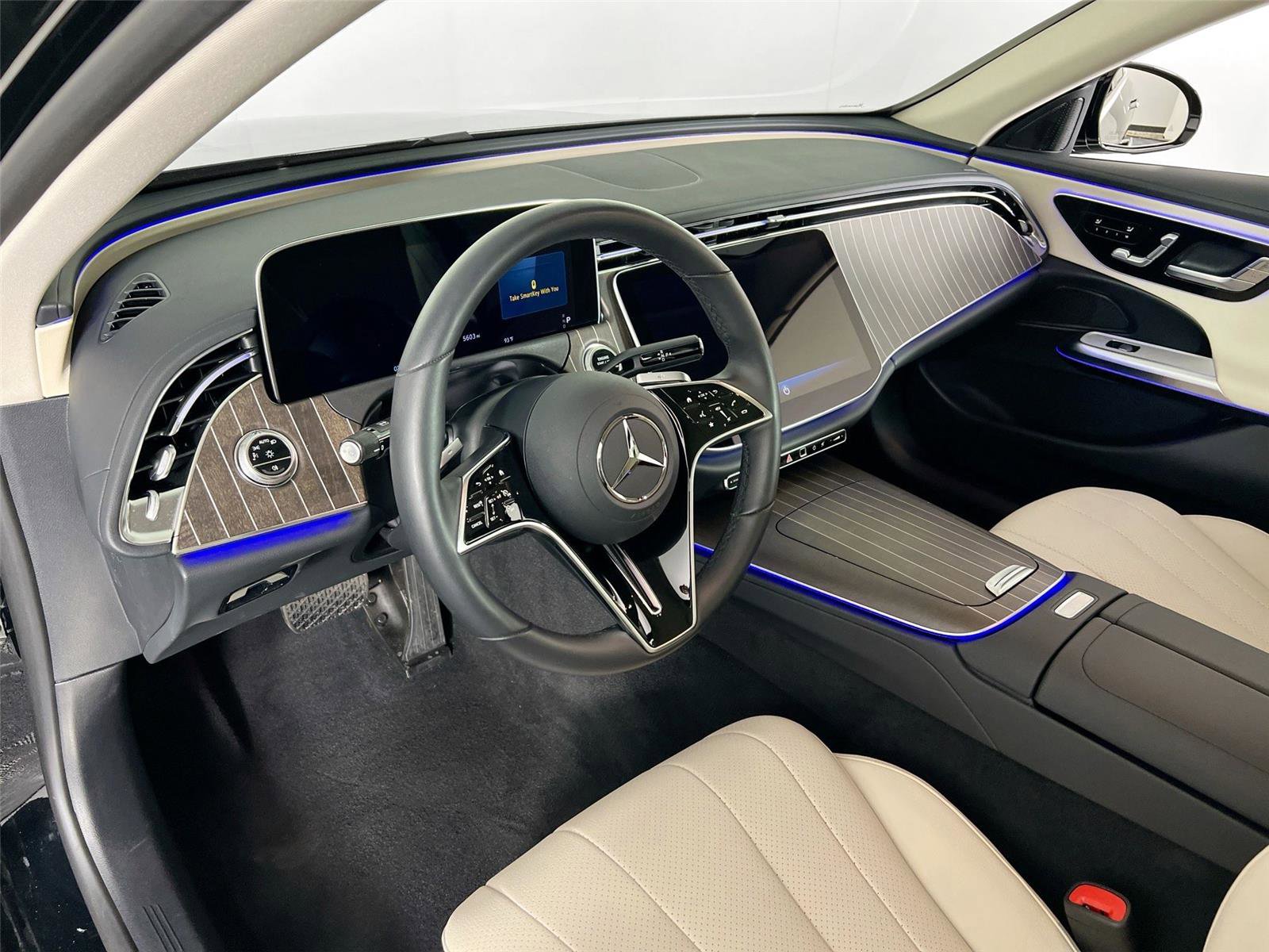 Used 2025 Mercedes-Benz E 350 4MATIC Sedan image 10