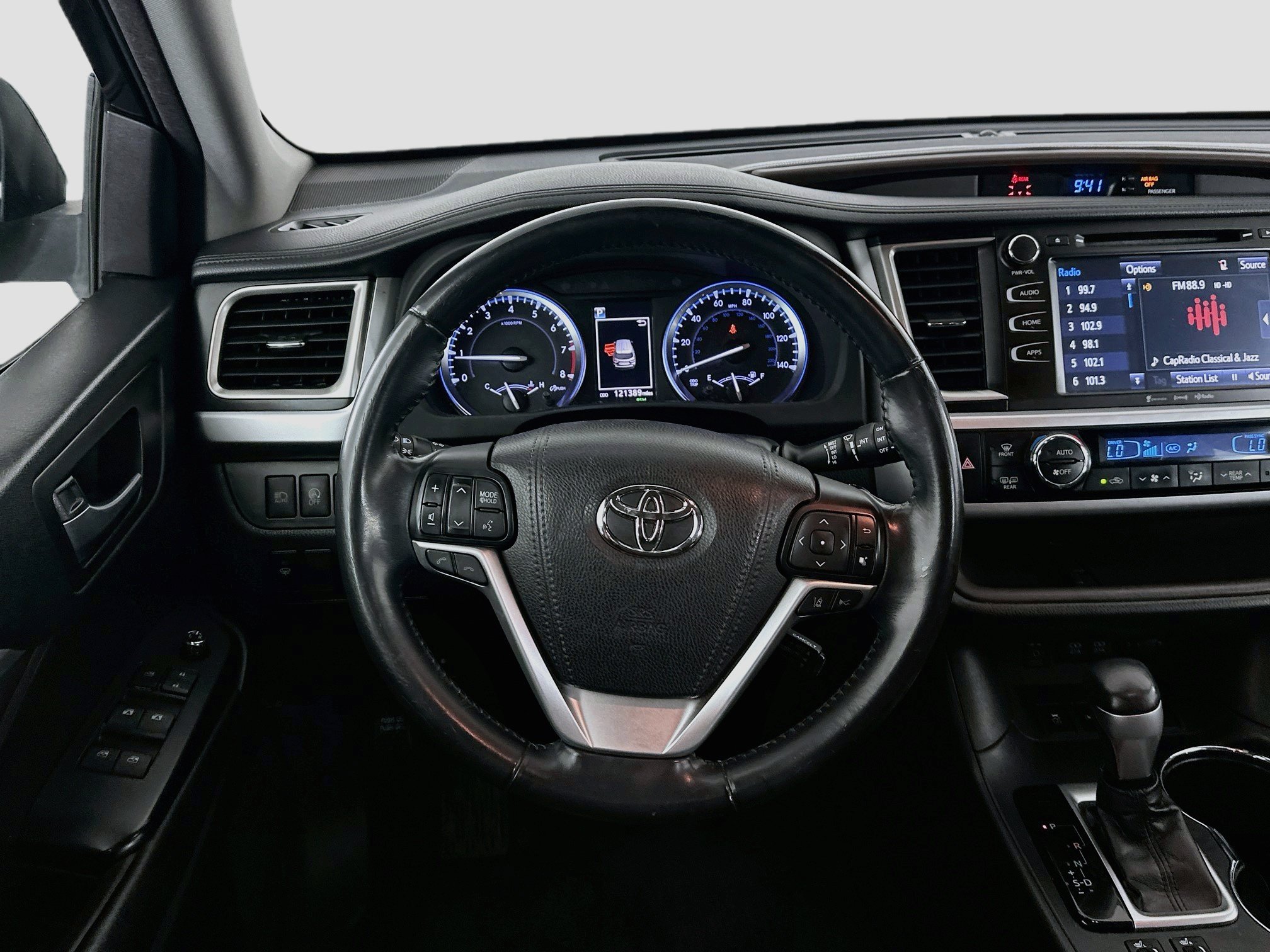 Used 2018 Toyota Highlander XLE FWD image 17