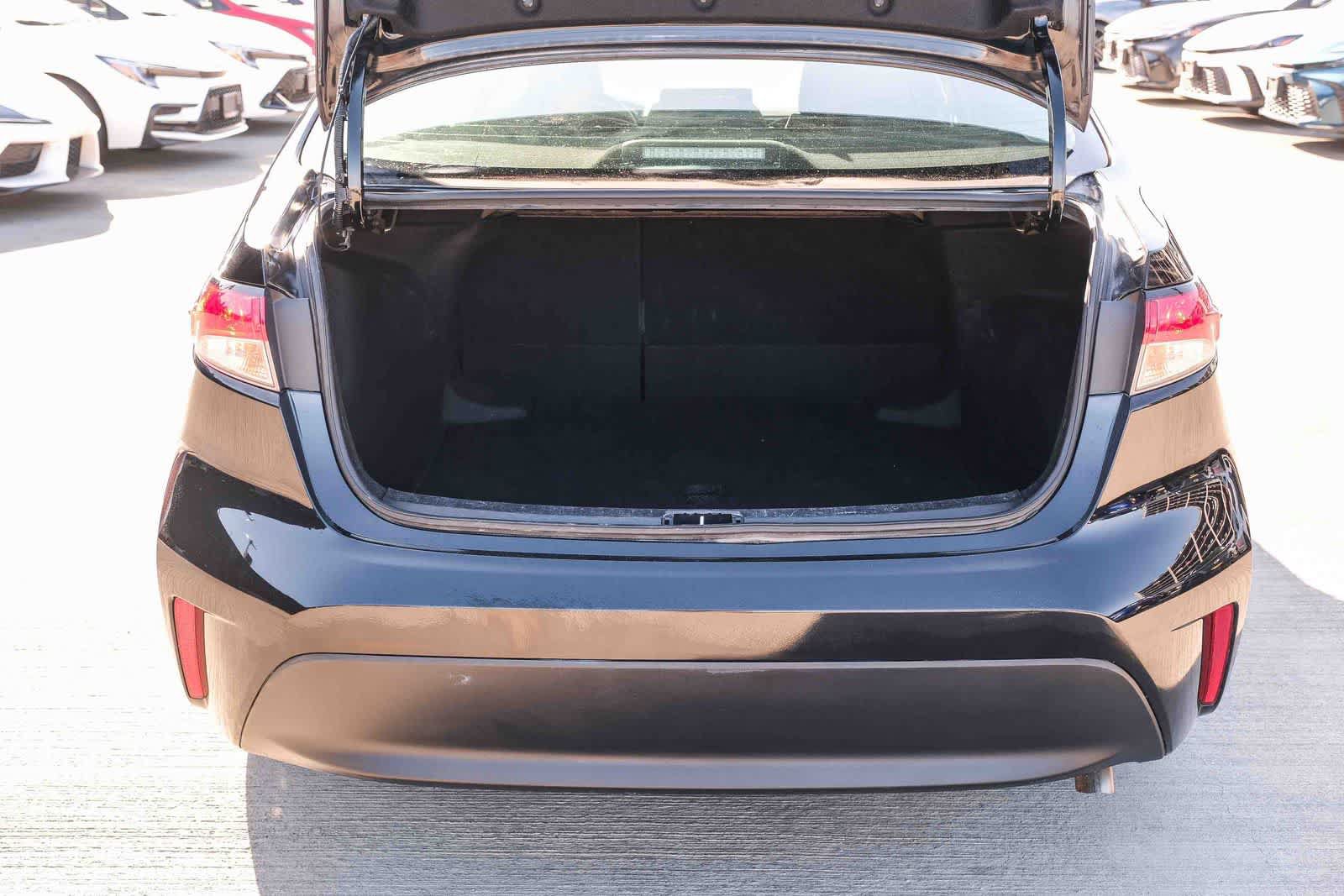 Used 2023 Toyota Corolla LE FWD image 28