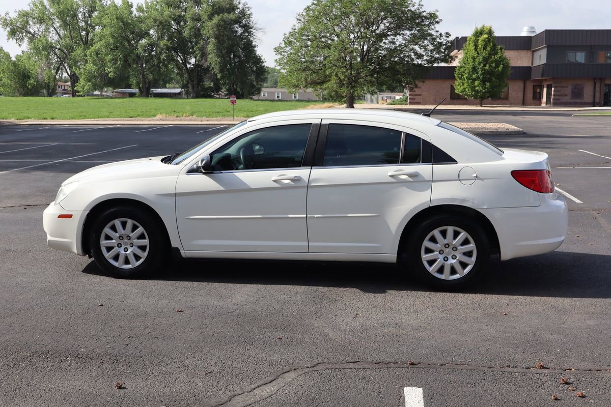 Used 2008 Chrysler Sebring LX FWD image 9