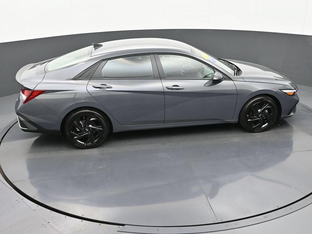 Used 2026 Hyundai Elantra Sport w/ Cargo Package FWD image 38