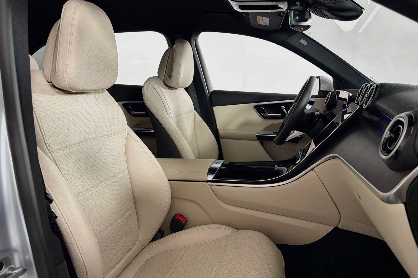 Certified 2025 Mercedes-Benz GLC 350e 4MATIC image 8