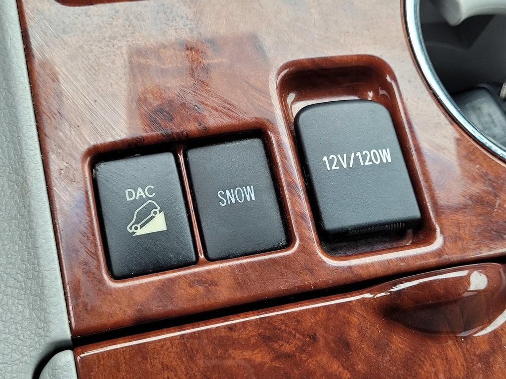 Used 2013 Toyota Highlander Limited AWD/4WD image 20