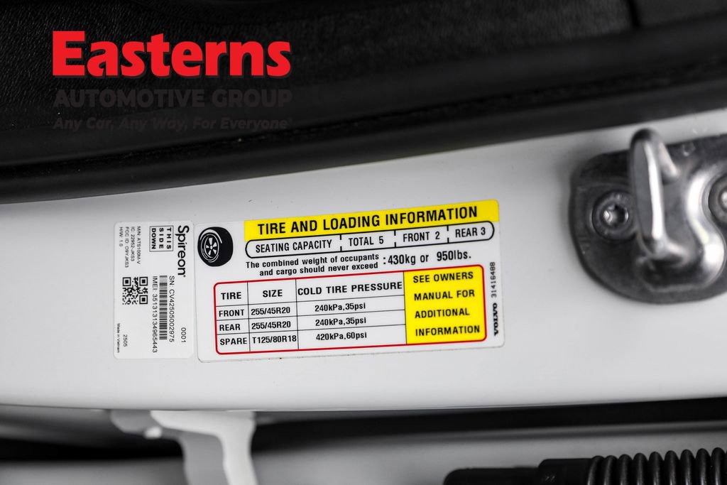 Used 2023 Volvo XC60 B5 Plus image 33