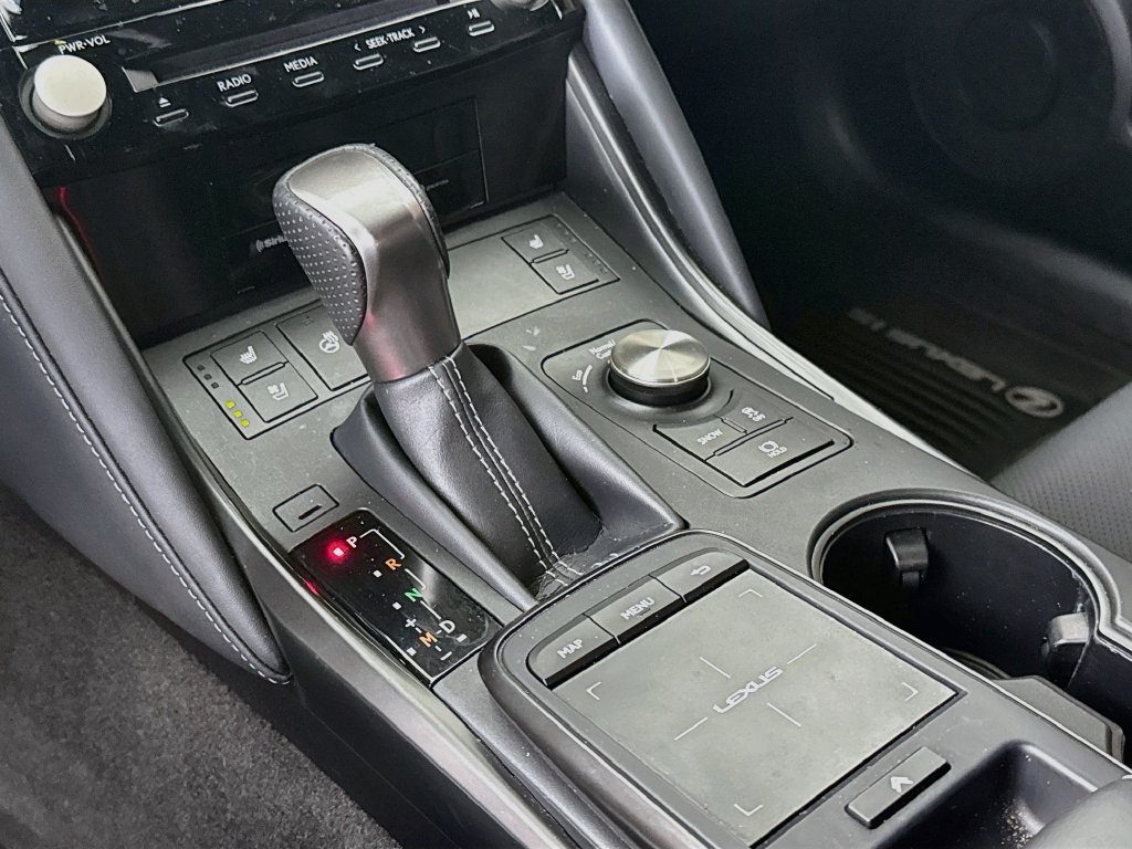 Used 2024 Lexus IS 500 RWD image 20