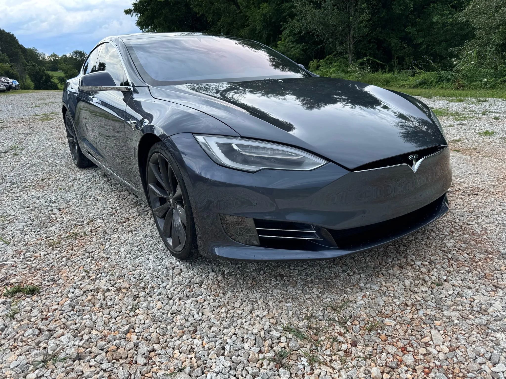 Used 2017 Tesla Model S 75 image 3
