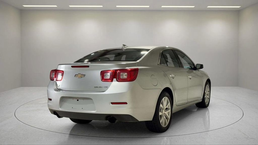Used 2015 Chevrolet Malibu LTZ FWD image 3