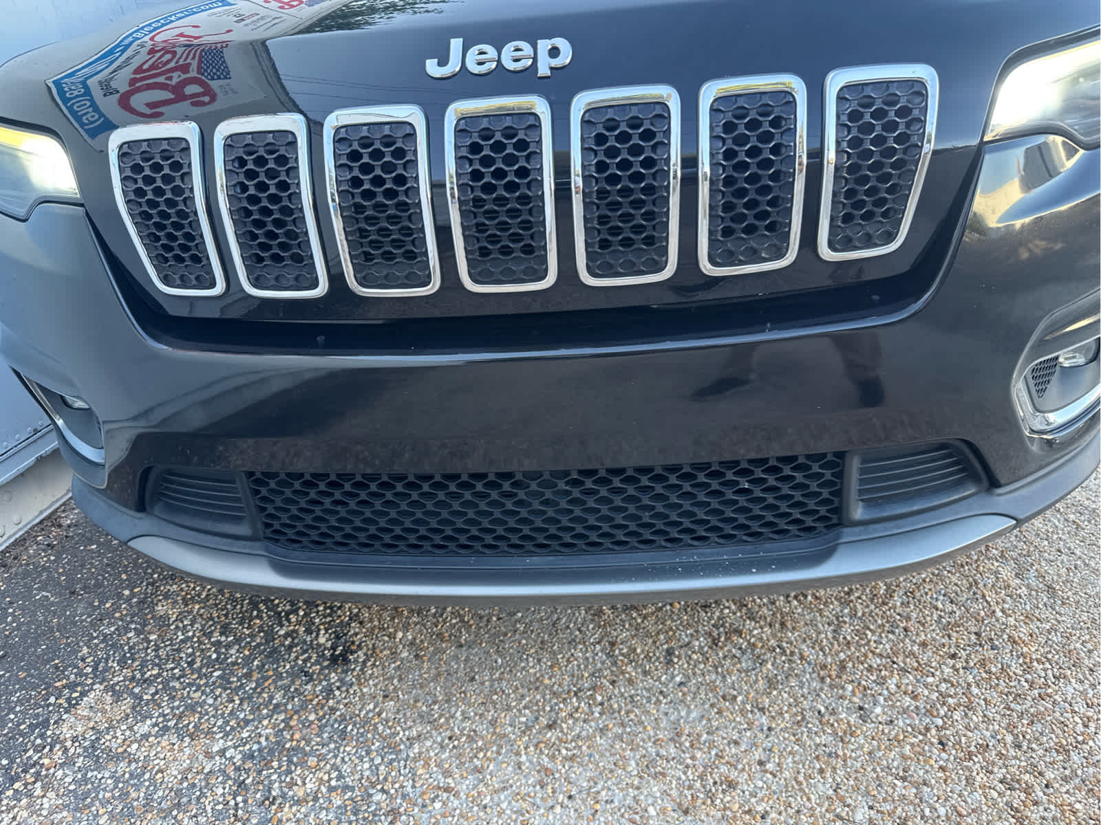 Used 2019 Jeep Cherokee Limited FWD image 11