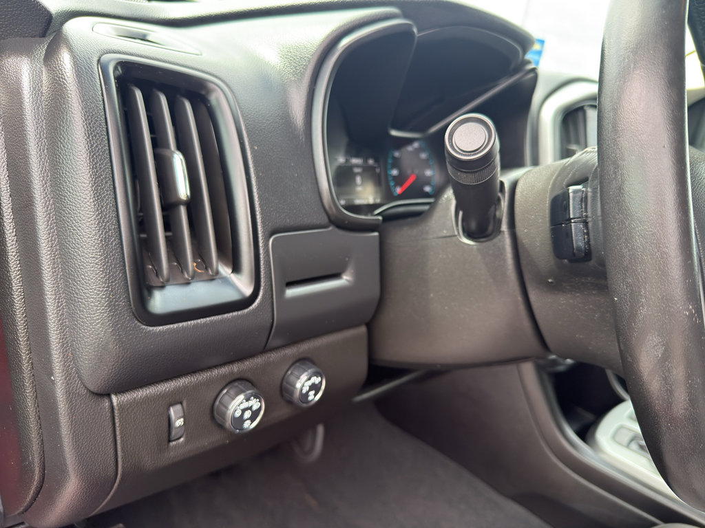 Used 2021 Chevrolet Colorado LT w/ LT Convenience Package AWD/4WD image 15