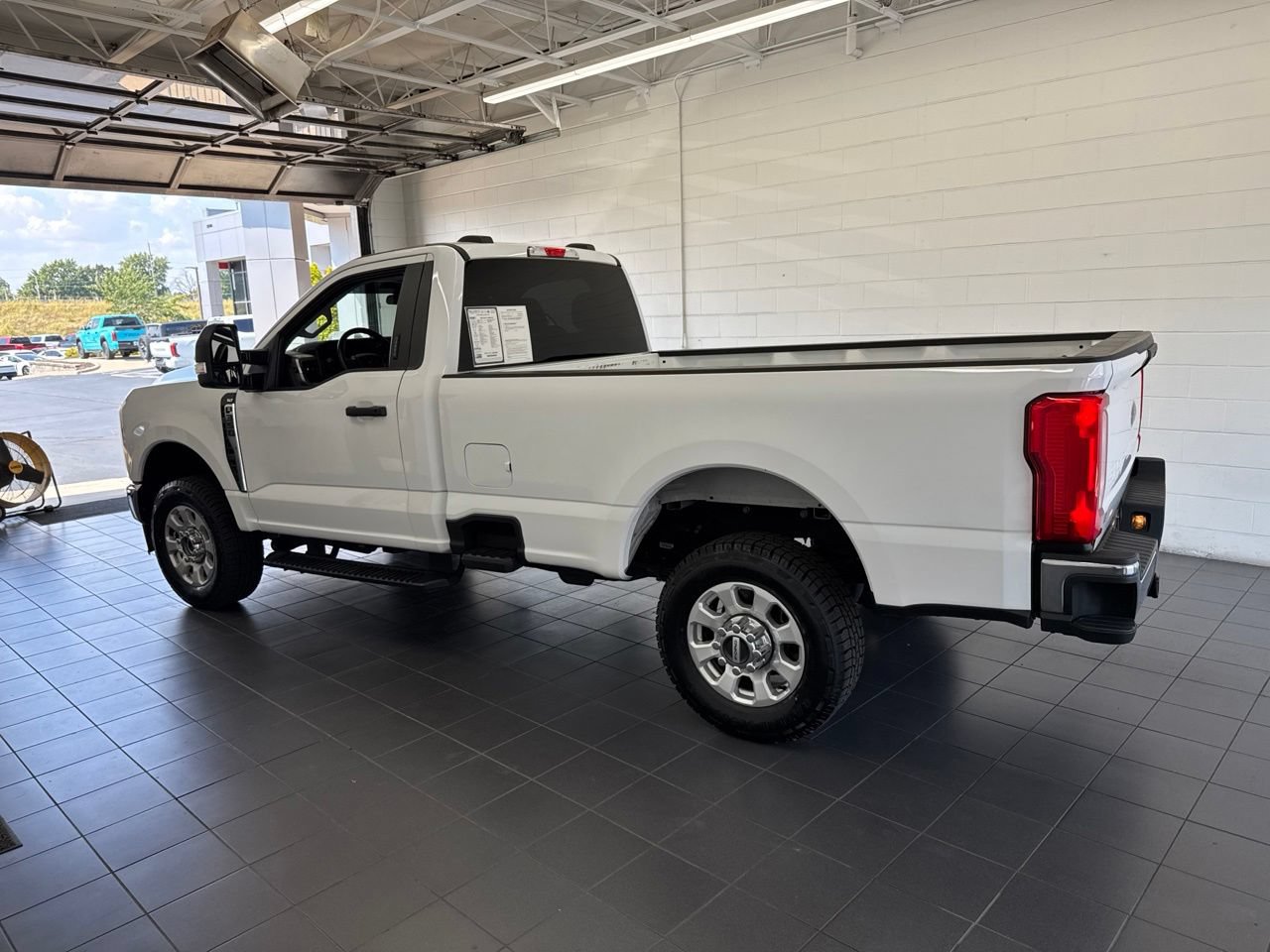 Used 2024 Ford F350 XLT AWD/4WD image 5