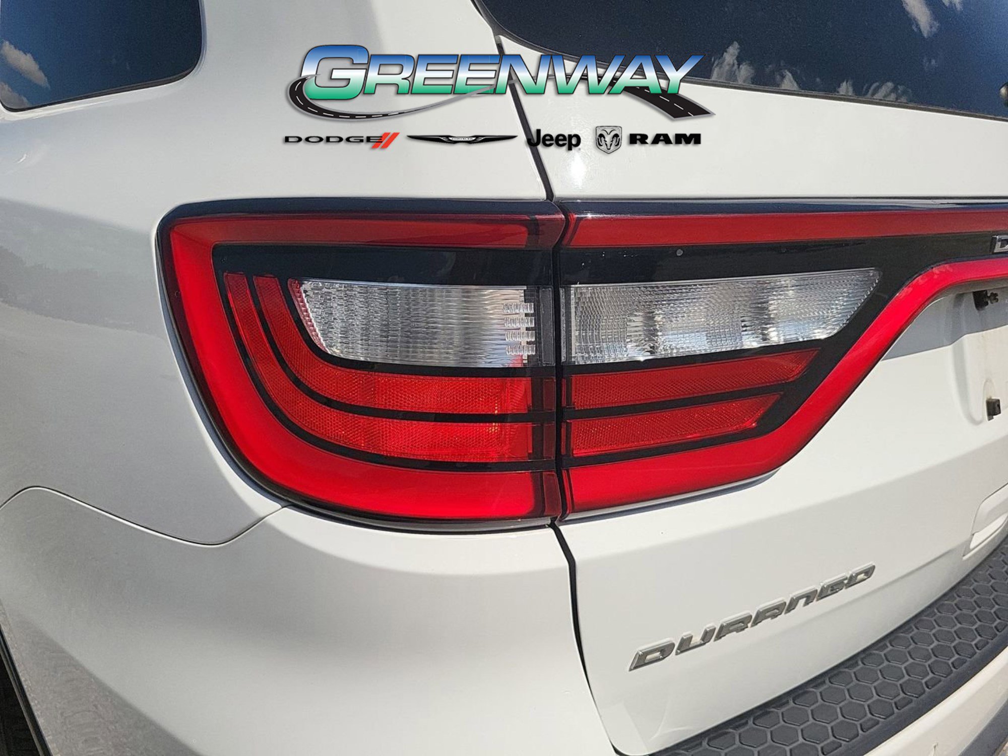 Used 2016 Dodge Durango Limited w/ Nav & Power Liftgate Group RWD image 6