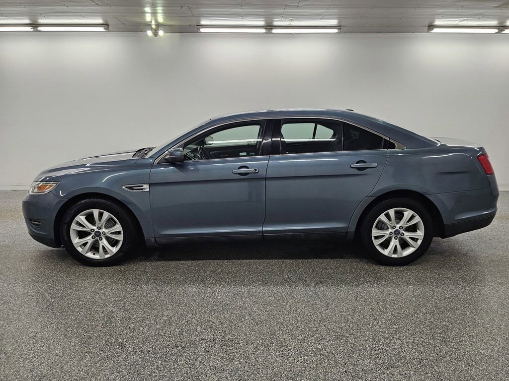 Used 2010 Ford Taurus SEL image 7