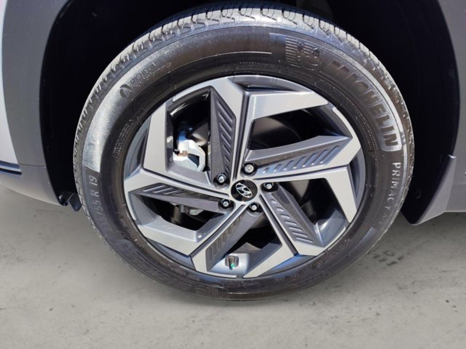 Used 2024 Hyundai Tucson Limited AWD/4WD image 9